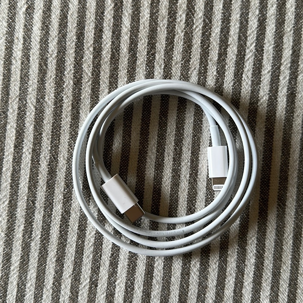 Apple USB-C to lighting Cable 3’
